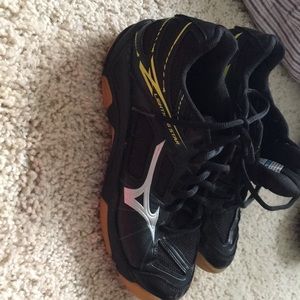 Youth Mizuno Volleyball Shoes